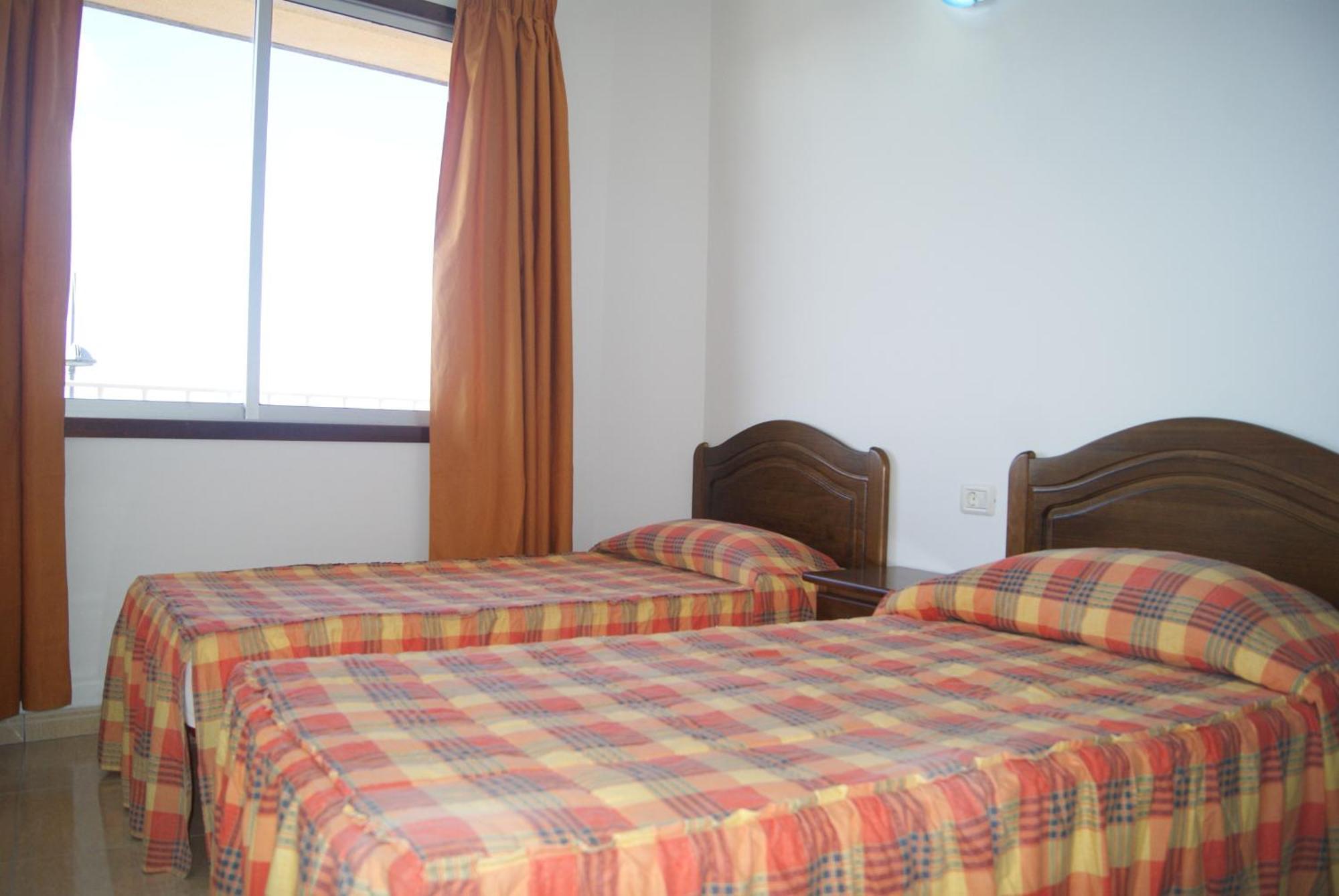 Apartamentos Los Saltos Ла-Рестінґа Номер фото